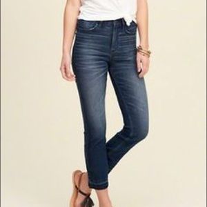 Hollister cropped dark jeans